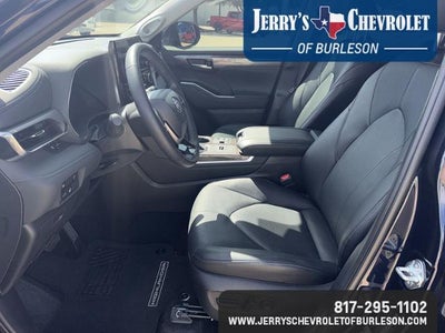 2024 Toyota Highlander LE