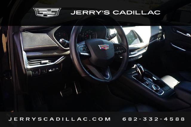 2023 Cadillac XT4 Sport