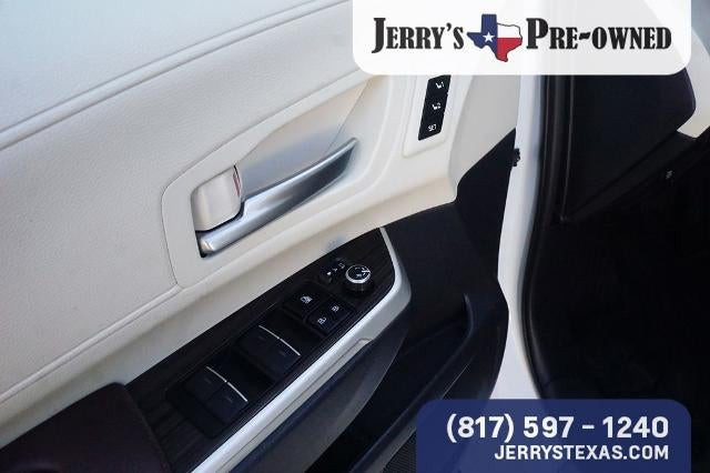 2023 Toyota Sienna Platinum