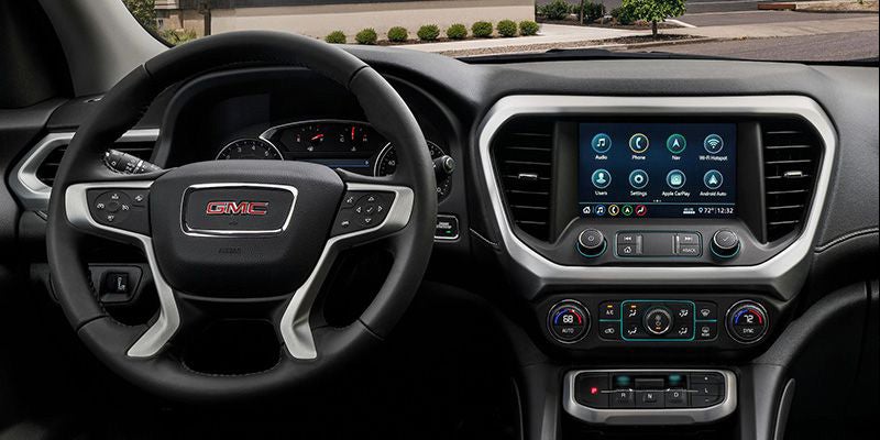 2020 GMC Acadia Steering Wheel and Infotainment Center