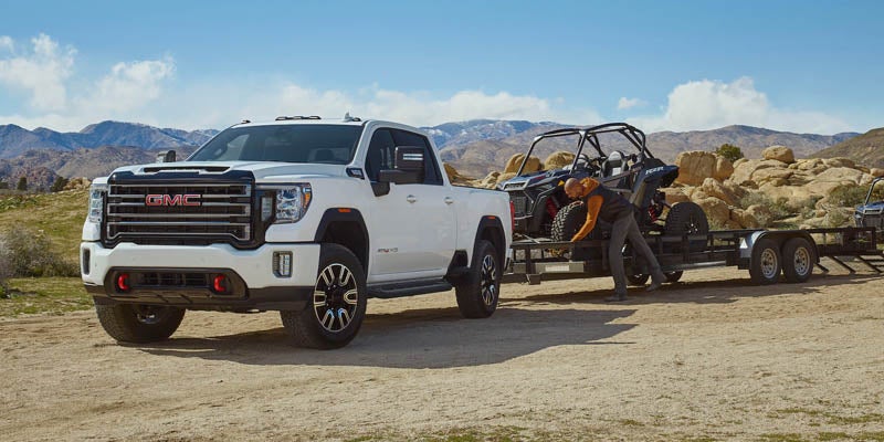 2020 GMC Sierra HD Towing a big payload