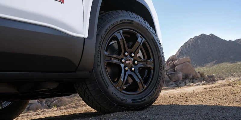 2022 GMC Acadia exterior side view