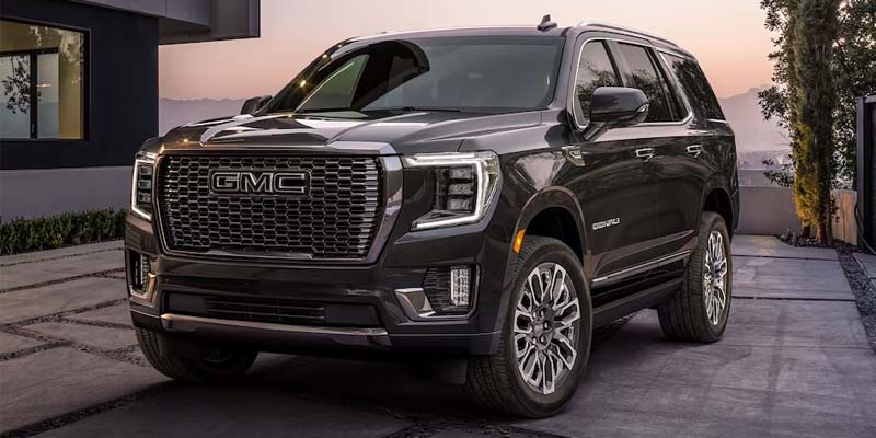 2023 Yukon Denali Ultimate dark exterior