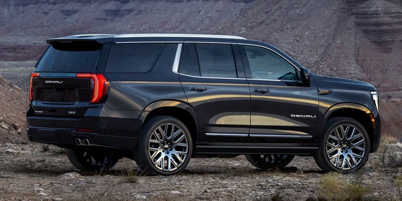 White 2024 GMC Yukon